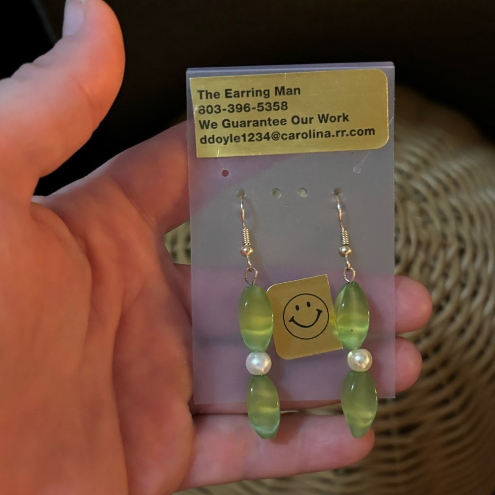 Jade dangle earrings..(NWT)